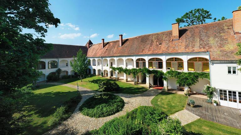 burgen-und-schloesser-joglland-108_768x432